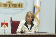 5 April 2012 National Assembly Speaker Prof. Dr Slavica Djukic Dejanovic signs the Decision on calling the elections for President of the Republic